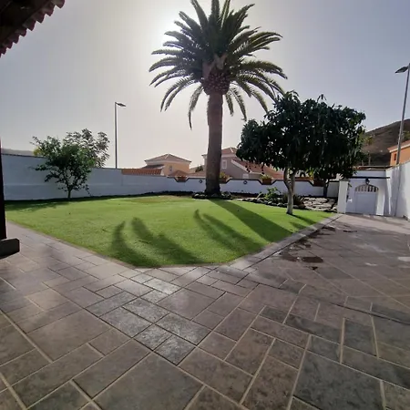 Palmera Dorada Villa *